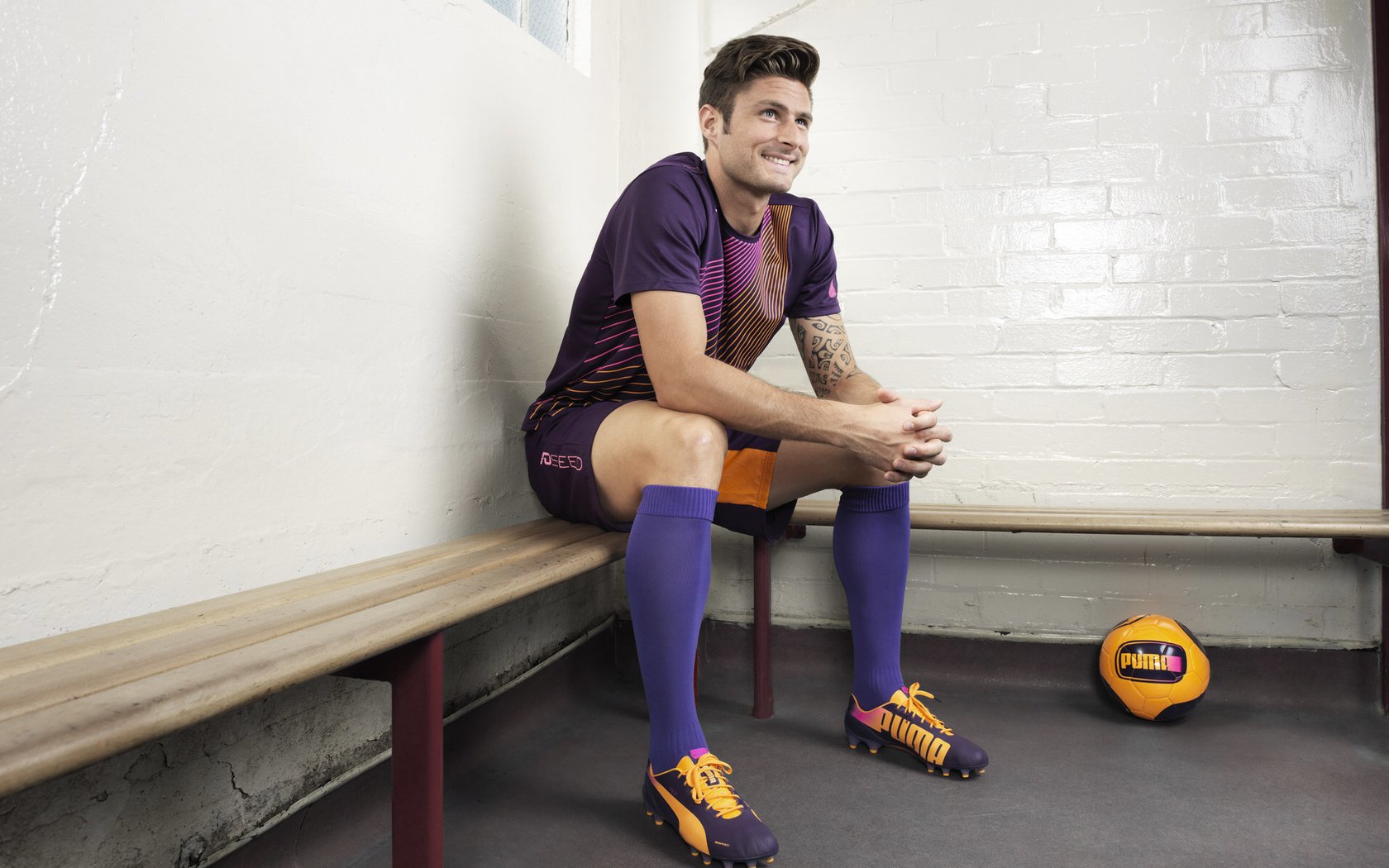 德甲六强鏖战：多特爆冷输球，莱比锡紧追不舍，多特德甲夺冠